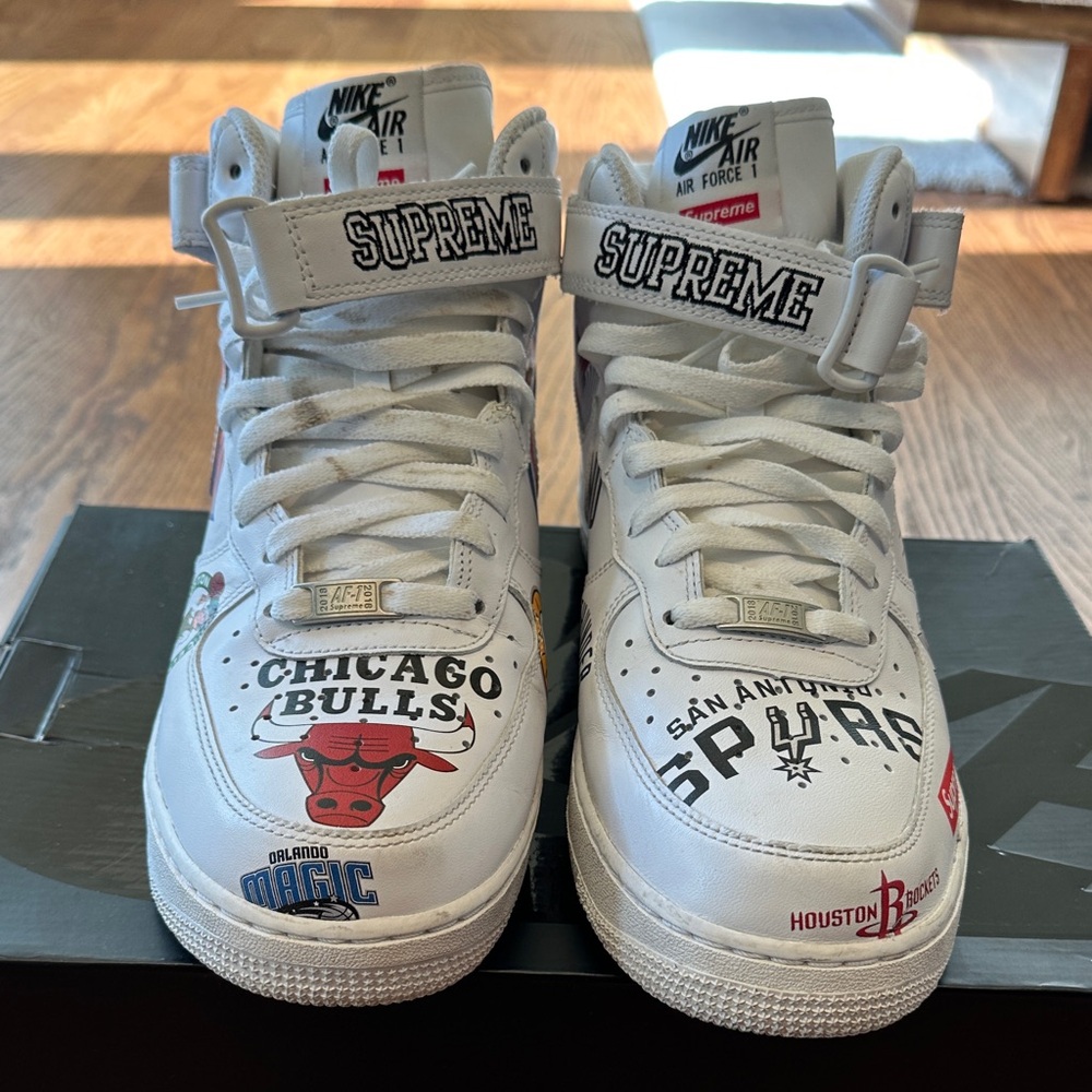 NIKE Air Force 1